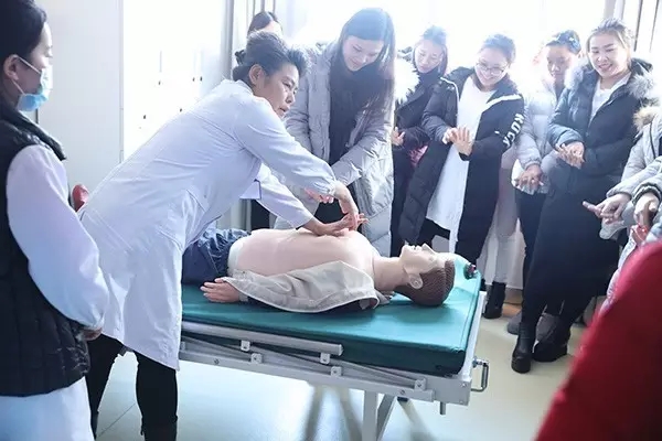 北京方舟医院积极开展“心肺复苏”技能培训与考核(图2)